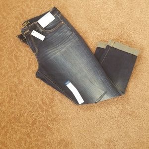 NWT Arizona Jegging Crop